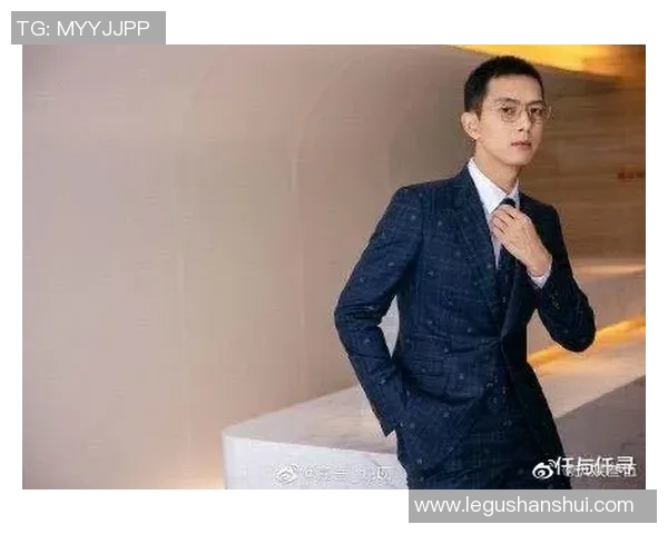 足球明星西装时尚大赏精彩瞬间合集视频展现绅士风范与球场魅力